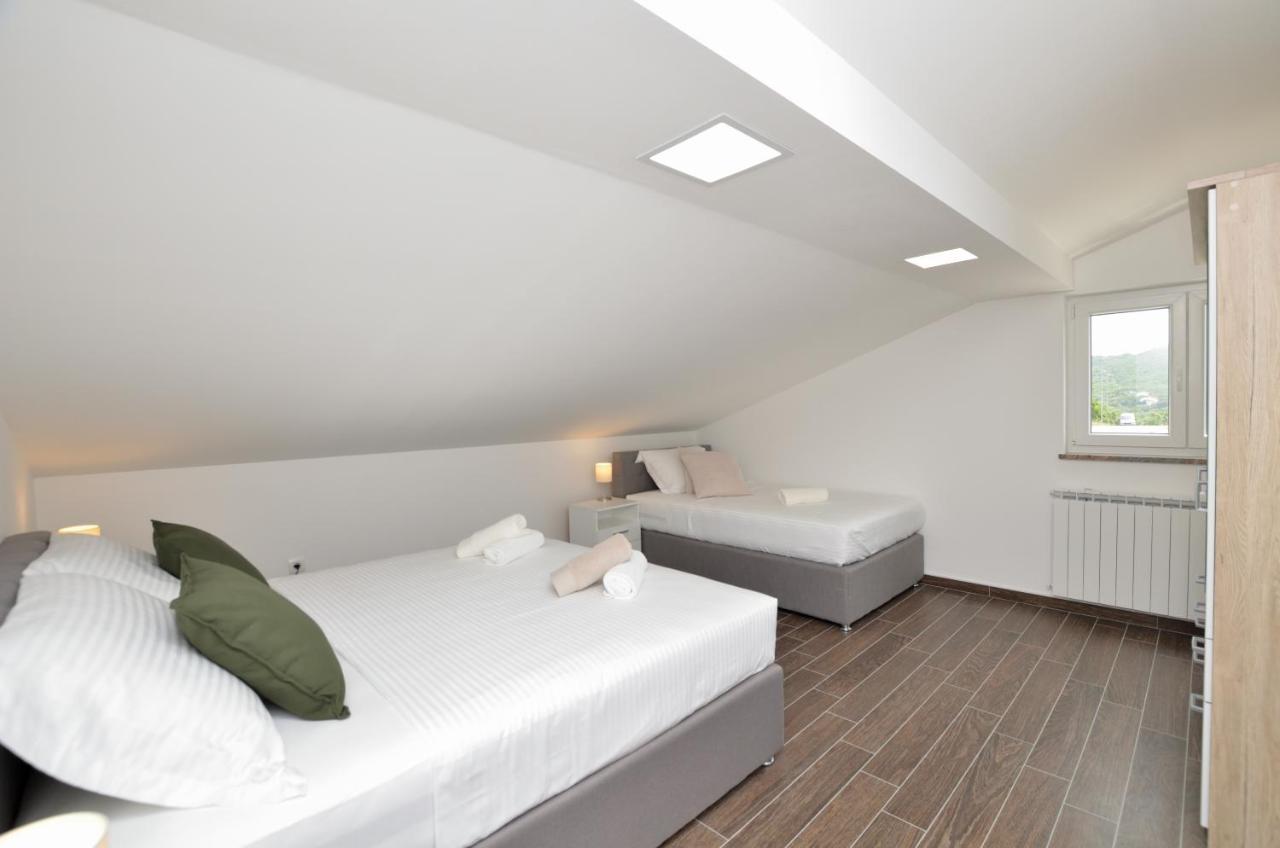 Apartment Sofia Martinscica (Cres)